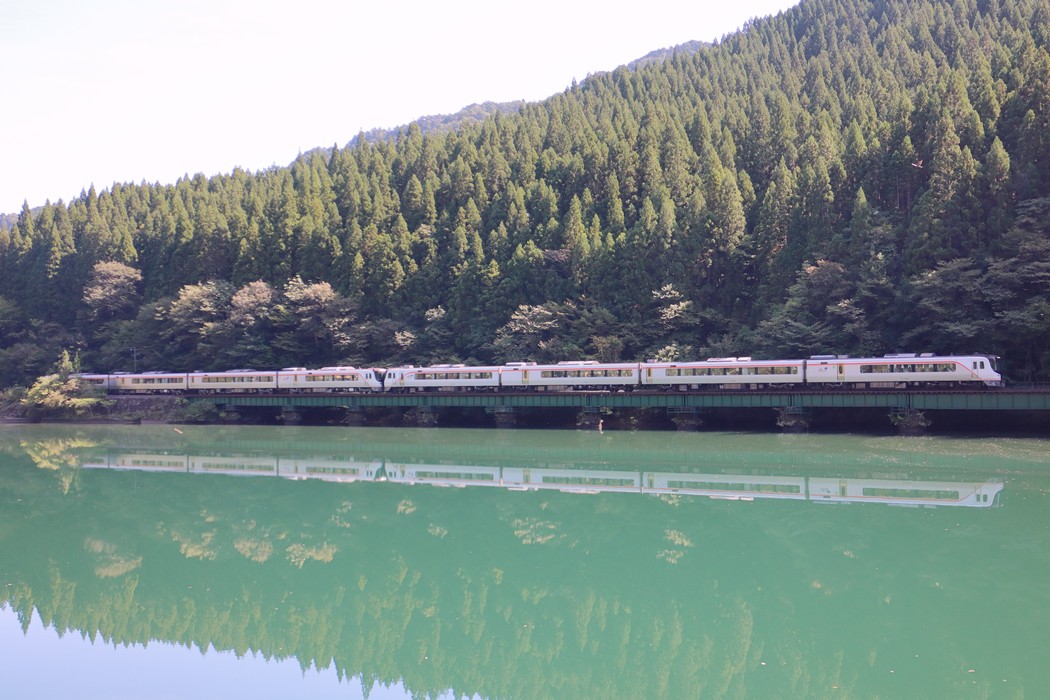 1050x700 (207,806�o�C�g)